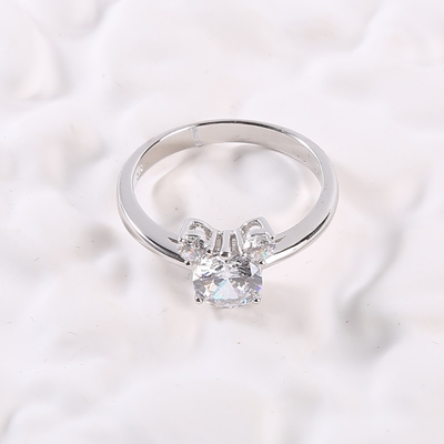 蝶は独特な婚約指輪2.30g 925の純銀製CZの結婚指輪セットを形づけた