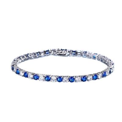 贅沢な作成されたナノの青いサファイアのブレスレットの女性のロマンチックな結婚式925の銀製の良い宝石類