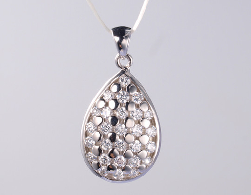 925 シルバー CZ Pendant ジュエリーコレクションに贅沢感を添え 925 シルバー CZ Pendant 完璧な選択