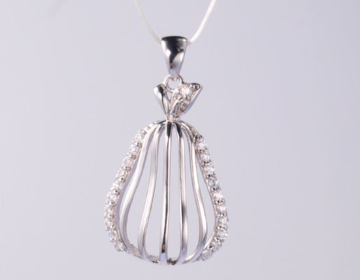 925 シルバー CZ Pendant ジュエリーコレクションに贅沢感を添え 925 シルバー CZ Pendant 完璧な選択